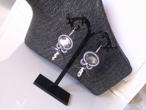 bijou brodé - boucles Crazy dagues