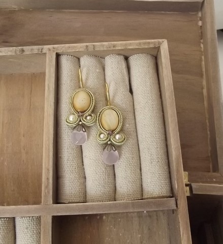 Bijou artisanal - boucles Tilleul