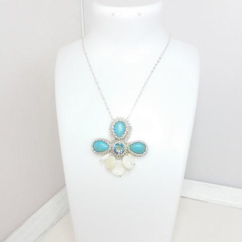 collier brodé à l'aiguille- collier El Mar