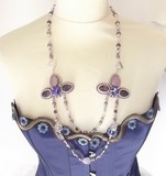 Collier brodé à l'aiguille - Sautoir Heliotrope