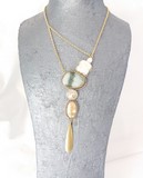 Collier brodé à l'aiguille - collier Totem Tortue